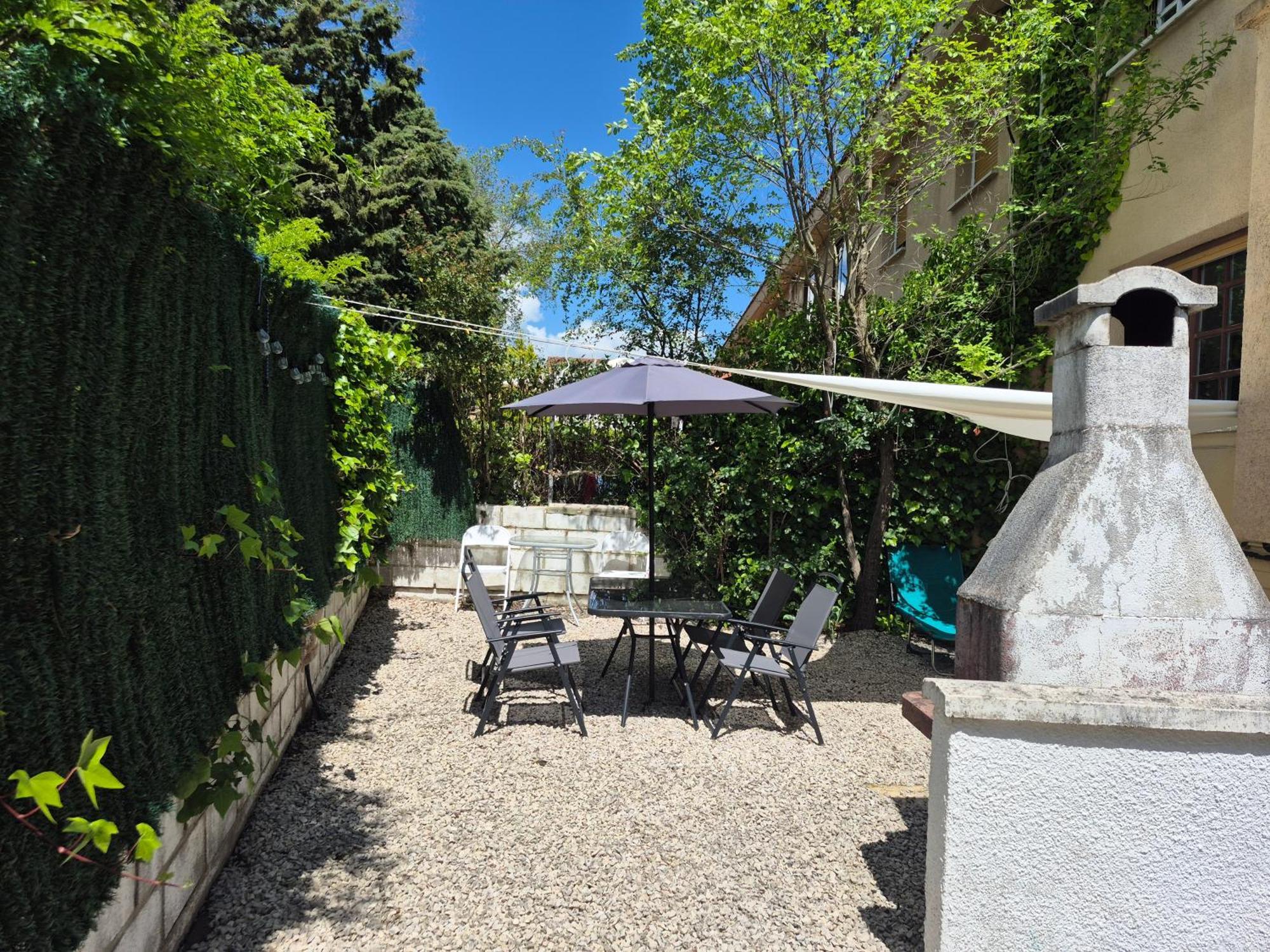 Cool Basement Studio In Hosts House With Private Terrace And Bbq Zizur Mayor Exterior photo
