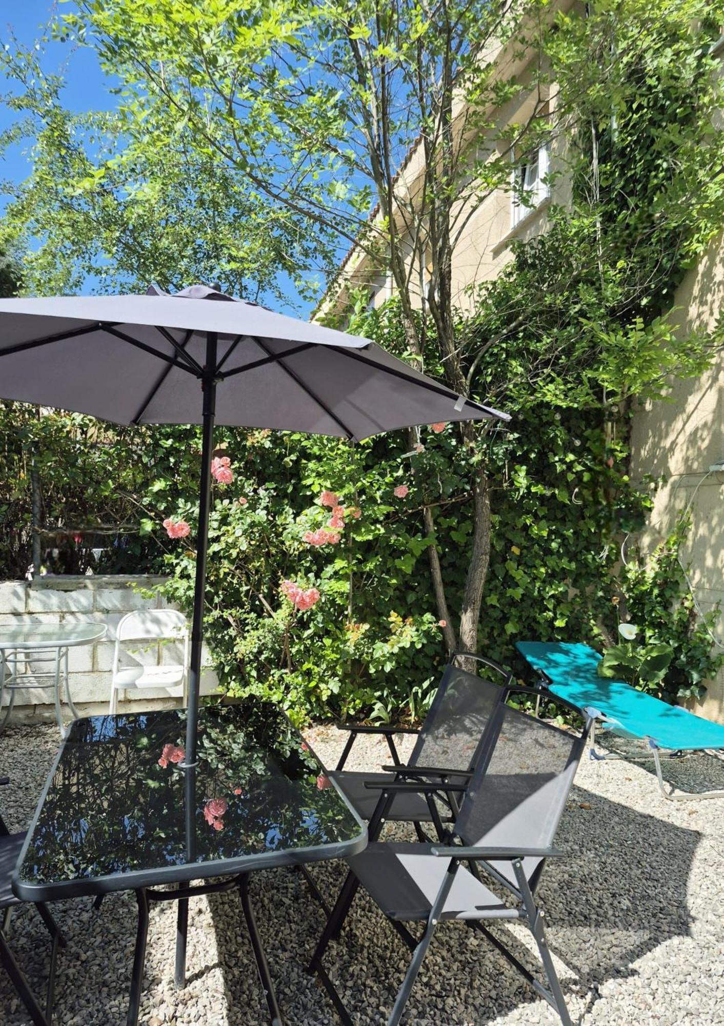 Cool Basement Studio In Hosts House With Private Terrace And Bbq Zizur Mayor Exterior photo